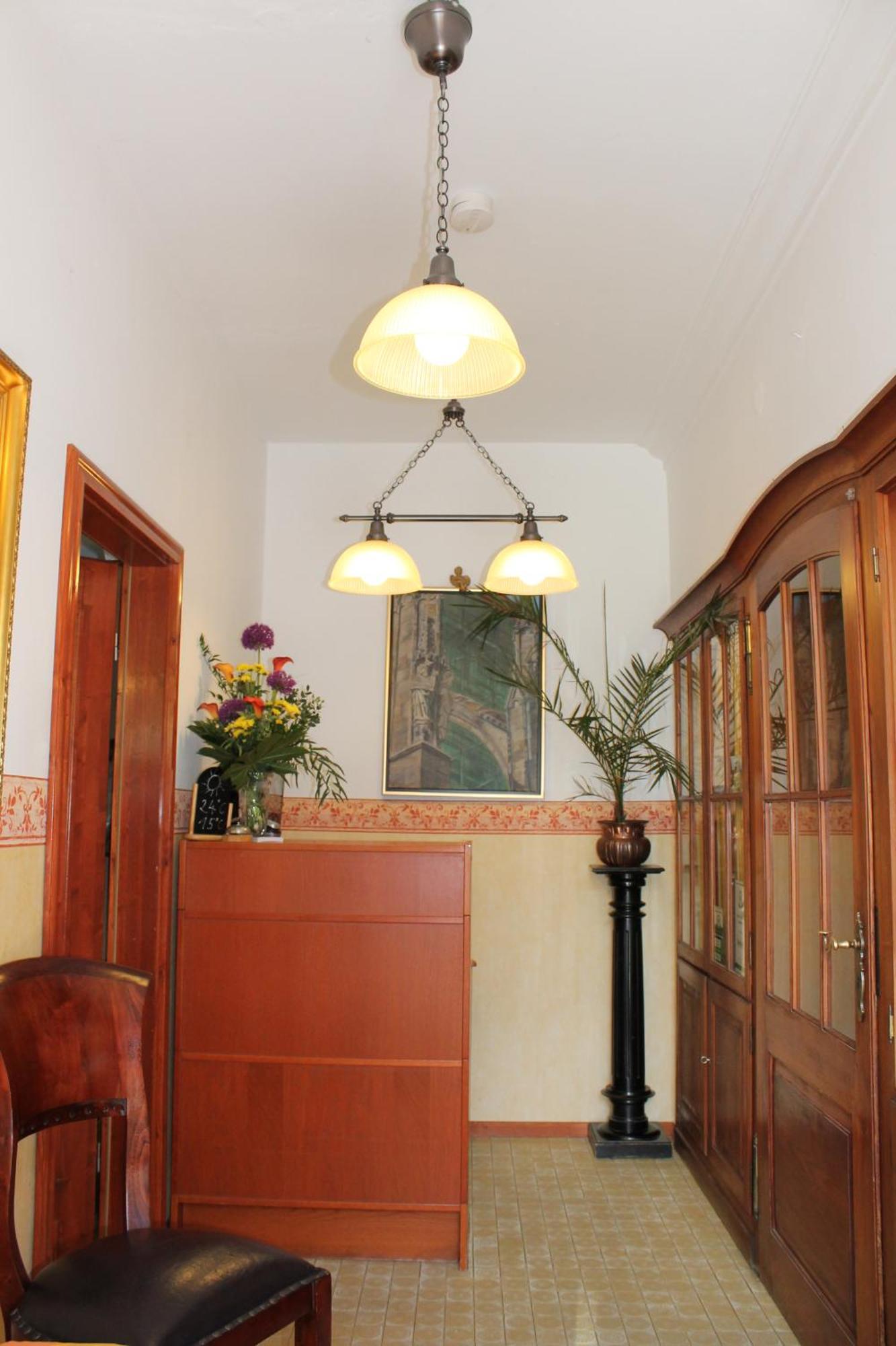Kreuzerhof Hotel Garni Ротенбург об дер Таубер Екстериор снимка